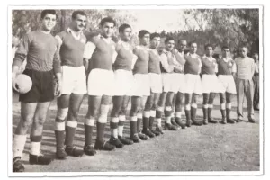 ΡΕΤΡΟ με την Ομόνοια του 1954-55...