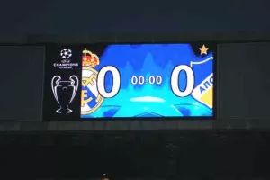 Όταν το ΑΠΟΕΛ 4 Απριλίου έπαιζε ακόμη στο Champions League! (βίντεο/φώτος)