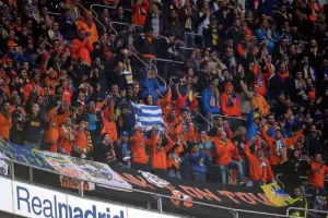 Όταν το ΑΠΟΕΛ 4 Απριλίου έπαιζε ακόμη στο Champions League! (βίντεο/φώτος)