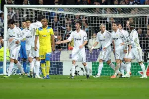 Όταν το ΑΠΟΕΛ 4 Απριλίου έπαιζε ακόμη στο Champions League! (βίντεο/φώτος)