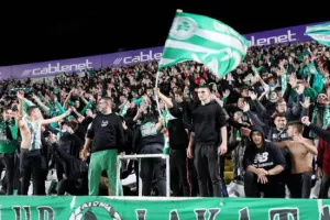(ΦΩΤΟΣ) Το κοινό των πρωταγωνιστών περιμένει…