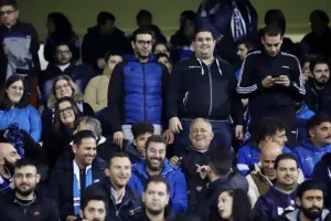 (ΦΩΤΟΣ) Το κοινό των πρωταγωνιστών περιμένει…