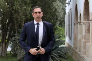 ΥΠΟΥΡΓΟΣ/ "Μετά από επίπονες προσπάθειες..." (Θερμές ευχαριστίες για την ειδική πτήση)