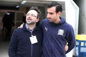 "Διακυβεύεται ίσως και η καριέρα των ποδοσφαιριστών"  (Γιατρός Απόλλωνα)