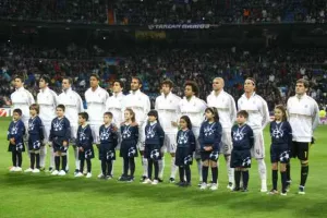 Όταν το ΑΠΟΕΛ 4 Απριλίου έπαιζε ακόμη στο Champions League! (βίντεο/φώτος)