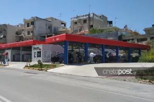 Aνεγκέφαλοι Κρητικοί... «Ουρές» στα πλυντήρια αυτοκινήτων και στις λαϊκές