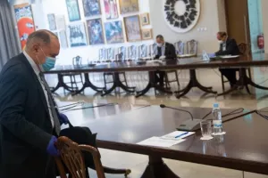ΦΩΤΟΣ από τη σημαντική σύσκεψη στο Προεδρικό
