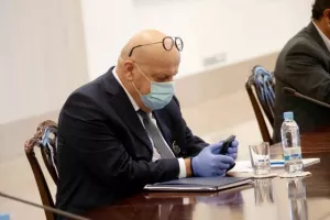 ΦΩΤΟΣ από τη σημαντική σύσκεψη στο Προεδρικό