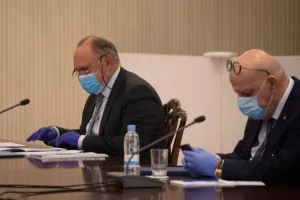 ΦΩΤΟΣ από τη σημαντική σύσκεψη στο Προεδρικό