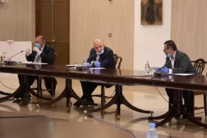 ΦΩΤΟΣ από τη σημαντική σύσκεψη στο Προεδρικό