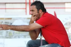 ΡΕΤΡΟ... από Νίκο/ Όταν η ΑΝΟΡΘΩΣΗ φόρεσε κόκκινα! (Φώτο)
