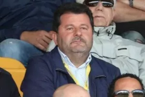 ΣΟΦΟΚΛΕΟΥΣ/”Είναι ντροπή"