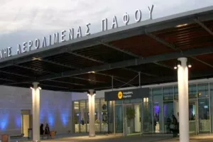 (ΕΞΕΛΙΞΗ) Κλείνει προσωρινά ο επιβατικός σταθμός στο Αεροδρόμιο Πάφου