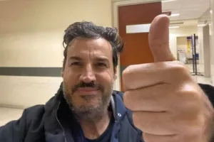 Ανάρρωσε από από γρίπη, πνευμονία και κορωνοϊό!