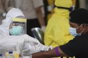 Ρωσία: Πραγματοποιεί 61.000 τεστ τη μέρα 