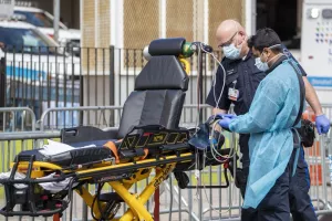 (ΦΩΤΟΣ) Μαύρες μέρες στη Νέα Υόρκη/"Πολεμικές" εικόνες