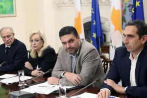 Χαλάρωση μέτρων: ΑΥΡΙΟ οι διευκρινίσεις από τους Υπουργούς