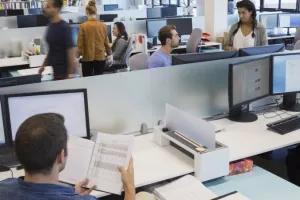 Αν είμαι σε υποχρεωτική άδεια μπορώ να εργαστώ αλλού;