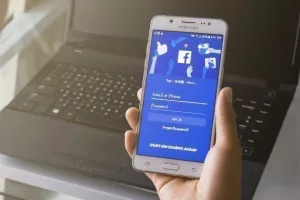 Messenger Rooms/Απάντηση Facebook στο Zoom 