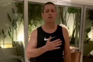 (ΒΙΝΤΕΟ) Ξύρισε το μαλλί ο Τορναρίτης, εις ένδειξη σεβασμού