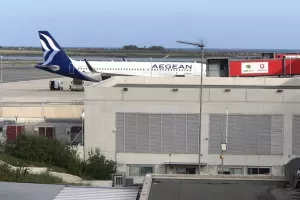 ΑΦΙΞΗ στη Λάρνακα- 72 Κύπριοι
