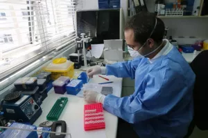 Για ΕΞΕΤΑΣΕΙΣ όσοι πέρασαν από τον φούρνο και την υπεραγορά