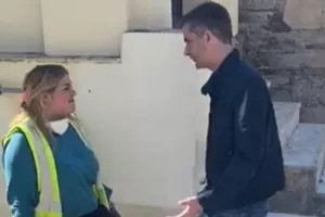 ΑΘΗΝΑ/Βρήκε 19 000 Ευρώ και τα παρέδωσε!
