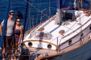 Το σοκ ζευγαριού που ταξίδευε με ιστιοφόρο επί ένα μήνα και δεν είχε ιδέα για τον κορωνοϊό 