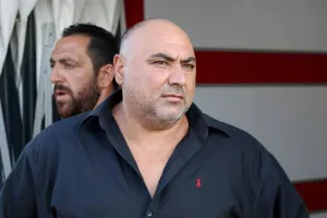 "Οι φίλοι του Άρη έχουν κοντή μνήμη/Έχουν ωφεληθεί σε θέματα αυτόματης αναδιάρθρωσης δύο φορές"