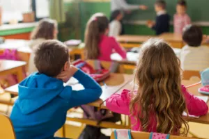 Δίδακτρα σε ιδιωτικά νηπιαγωγεία/δημοτικά: Τι λέει το Υπ. Παιδείας