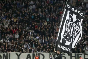 Γιορτάζει 94 χρόνια και προσφέρει στο νοσηλευτικό προσωπικό