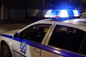 Αθήνα: Άνδρας άνοιξε πυρ και ταμπουρώθηκε στο διαμέρισμά του