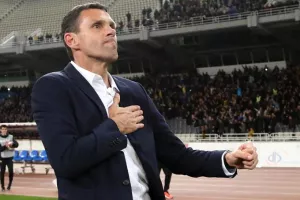 «Στην Ελλάδα οι δημοσιογράφοι μαθαίνουν τα πάντα»