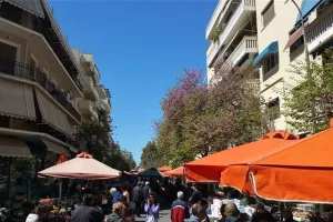 ΑΠΙΣΤΕΥΤΕΣ ΕΙΚΟΝΕΣ-Το αδιαχώρητο στη λαϊκή αγορά στο Παγκράτι - «Διαλύει» τον κόσμο η αστυνομία