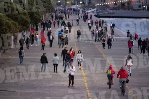 Θεσσαλονίκη: Άνοιξε η Νέα Παραλία και... βούλιαξε από κόσμο