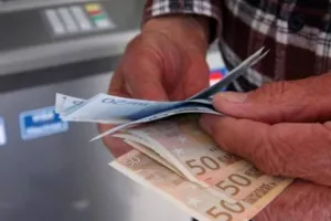 Πασχαλινό επίδομα/Πότε θα πληρωθεί