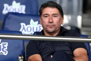«Έχουμε πάνω από 100 βίντεο από παιδιά που προπονούνται σε δωμάτια, αυλές και μπαλκόνια»