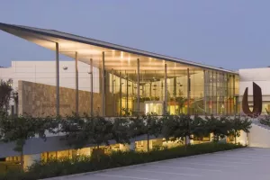 Κρούσματα κορωνοϊού στο American Medical Center