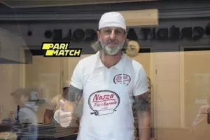 Ο Καμίλ Κοσόφσκι... πουλάει ντόνατς!