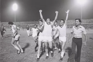 Το ΑΞΕΧΑΣΤΟ Απόλλων-Ομόνοια
