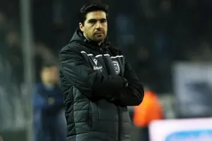 Ψάχνει λύσεις στις απουσίες ο Φερέιρα