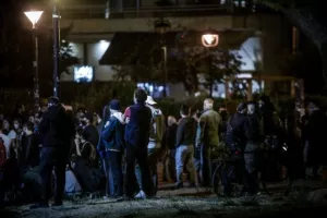 Υγειονομική βόμβα τα υπαίθρια πάρτι – Πιθανές νέες απαγορεύσεις