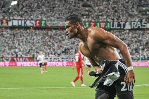 (Σαν σήμερα) Πεντάρα ΜΠΕΡΓΚ με ΝΤΟΣΑ (φώτος/βίντεο)
