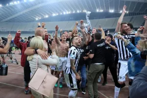 Το 2ο σερί Κύπελλο του ΠΑΟΚ κόντρα στην ΑΕΚ (φώτος/βίντεο)