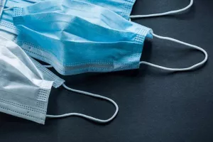 Πότε είναι υποχρεωτική και πότε όχι η μάσκα από σήμερα 