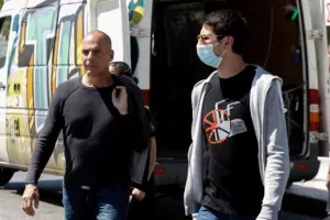 Πήγε στο Σύνταγμα χωρίς μάσκα