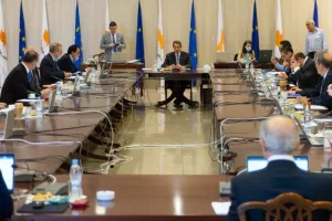 Ενώπιον του υπουργικού νέα μέτρα για επιστροφή στην κανονικότητα