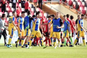 ΑΠΟΕΛ-πρωτιά και... Youth league