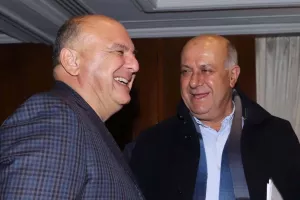 ΔΥΣΚΟΛΑ έτσι...