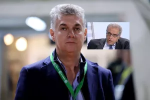ΣΧΟΛΙΟ για τον όρο... Παπασταύρου